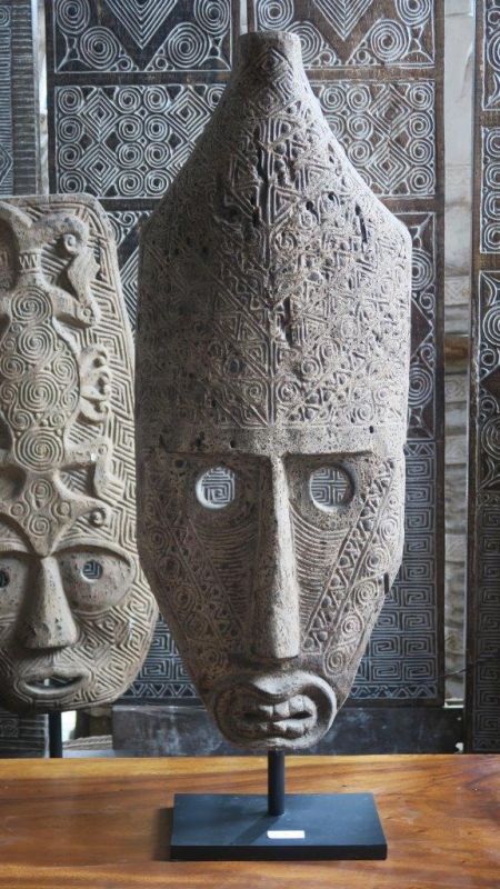 PRIMITIVE CARVED MASK 120CM2 PRIMITIVE CARVED MASK 120CM2